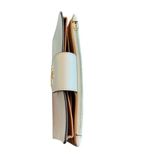 COACH The Phone Wallet Bi Fold Crossgrain Leather Chalk White/Camel Women’s NWOT - Picture 8 of 15